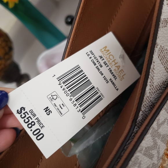 NWT Michael Kors Jet Set Travel Chain Shoulder Tote with wristlet set - Picture 6 of 10